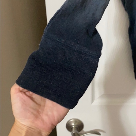 DKNY loose fit long sleeve - Picture 3 of 5